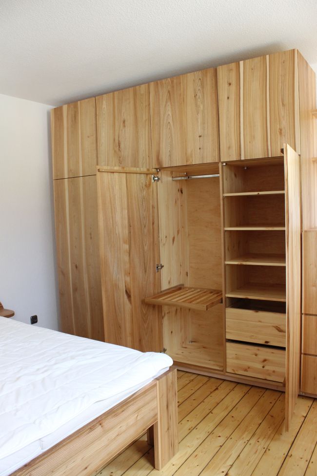 Schlafzimmerschrank
