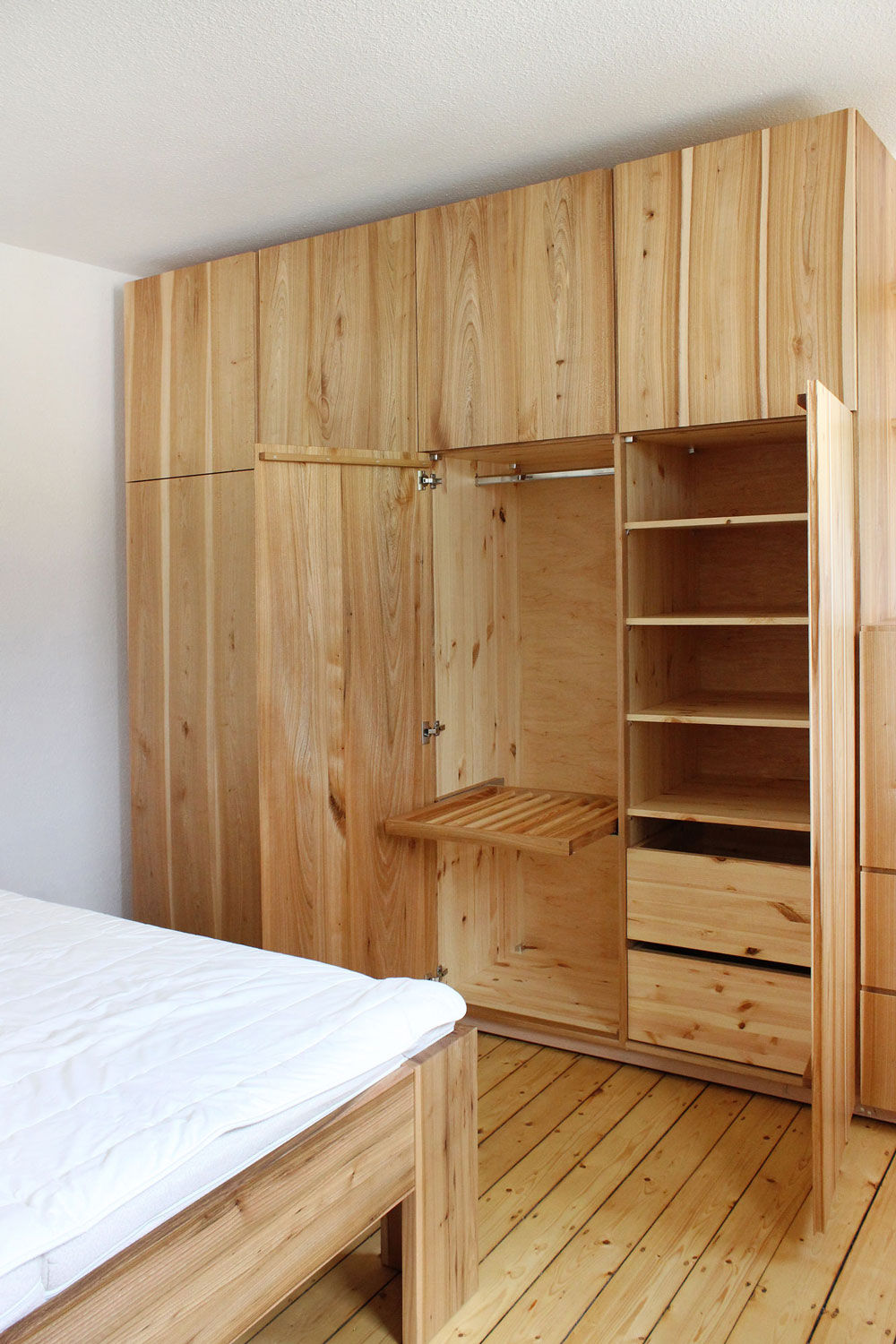 Schlafzimmerschrank
